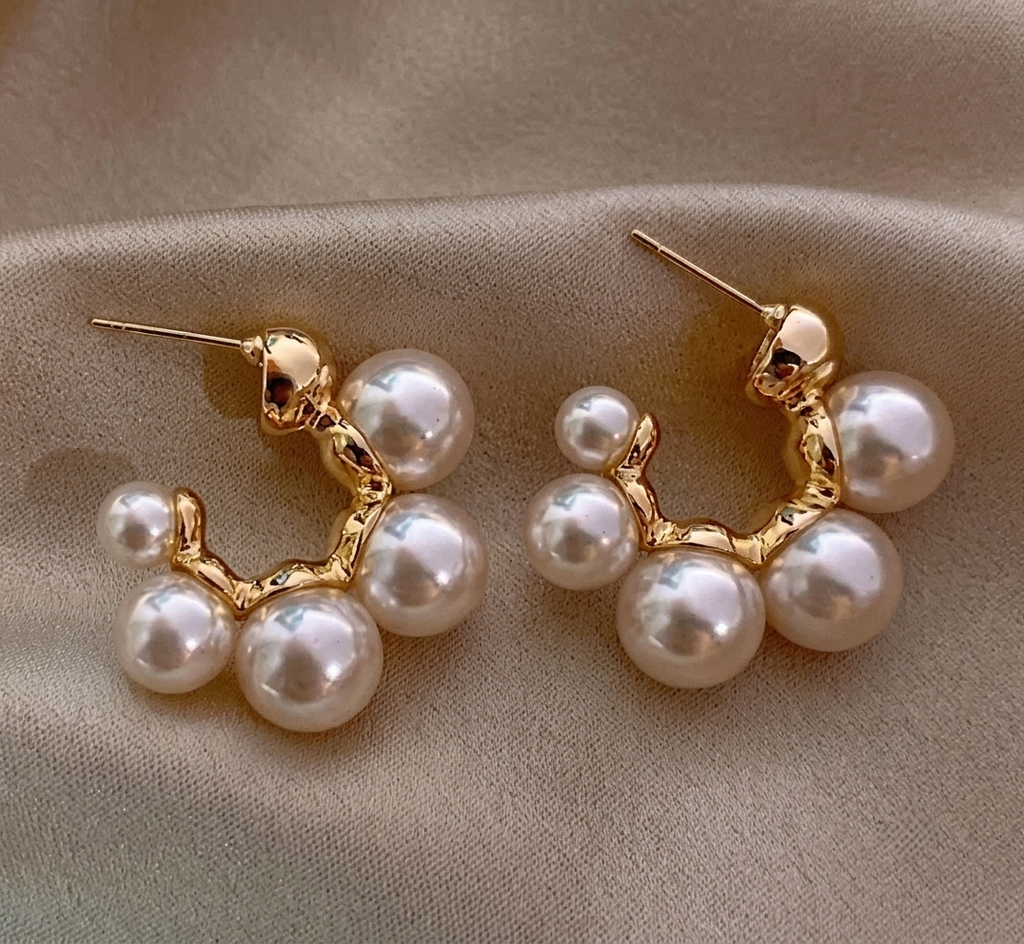 Baroque Cluster Pearl Hoop Earrings Trend Craze
